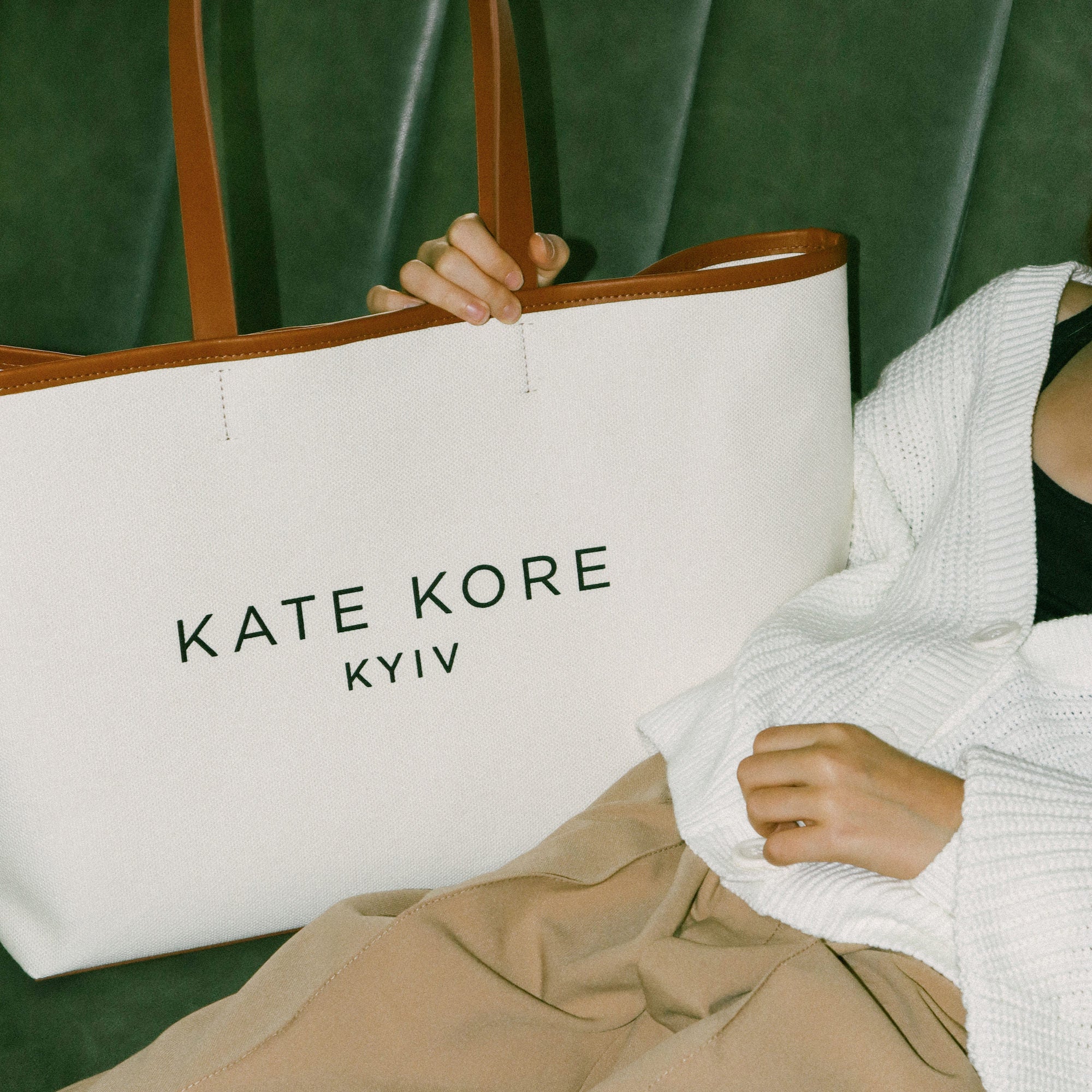 Canvas Logo Tote Amber