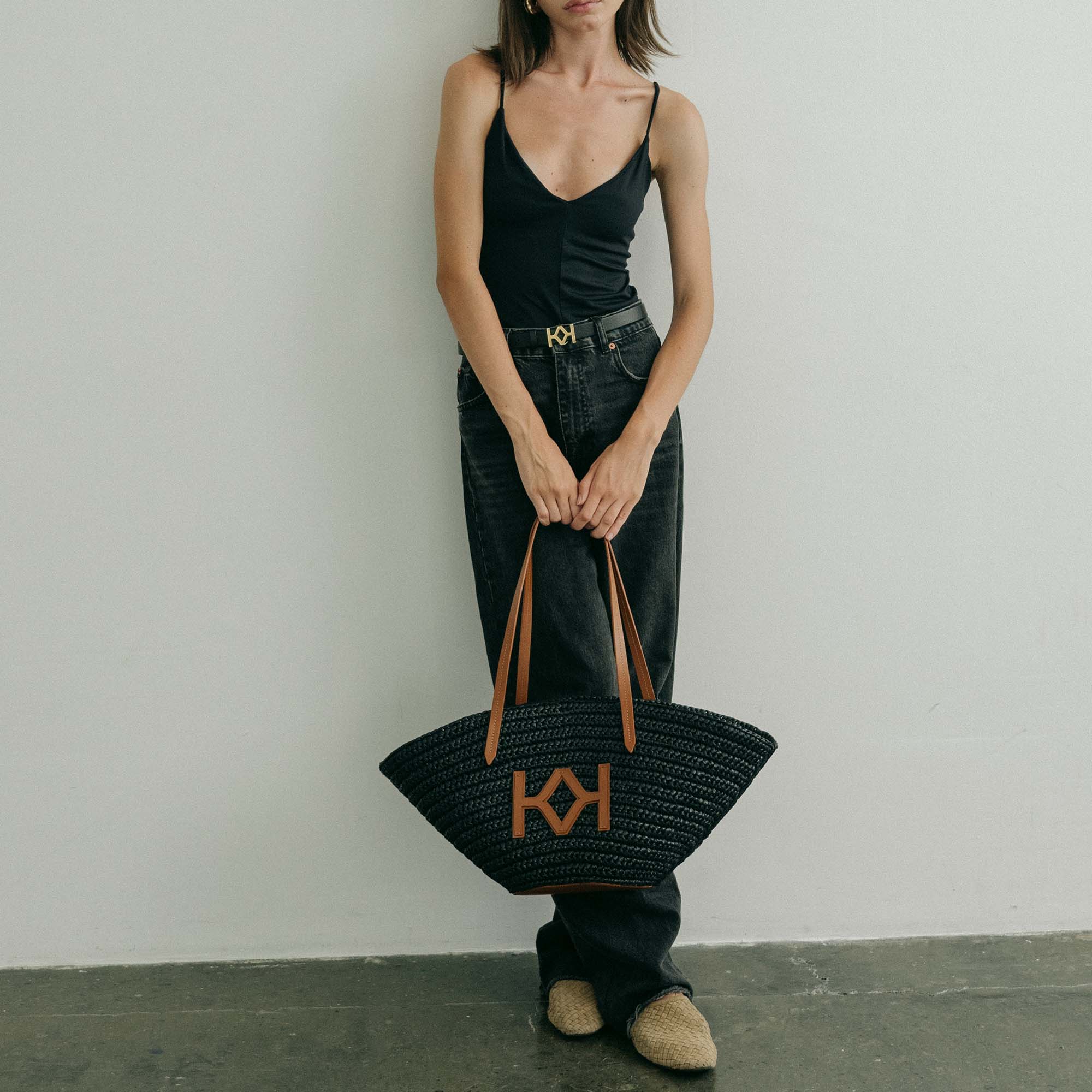 Logo Raffia Tote Black/Almond
