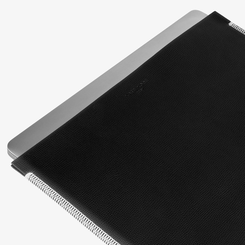 Accent Sleeve Black/White