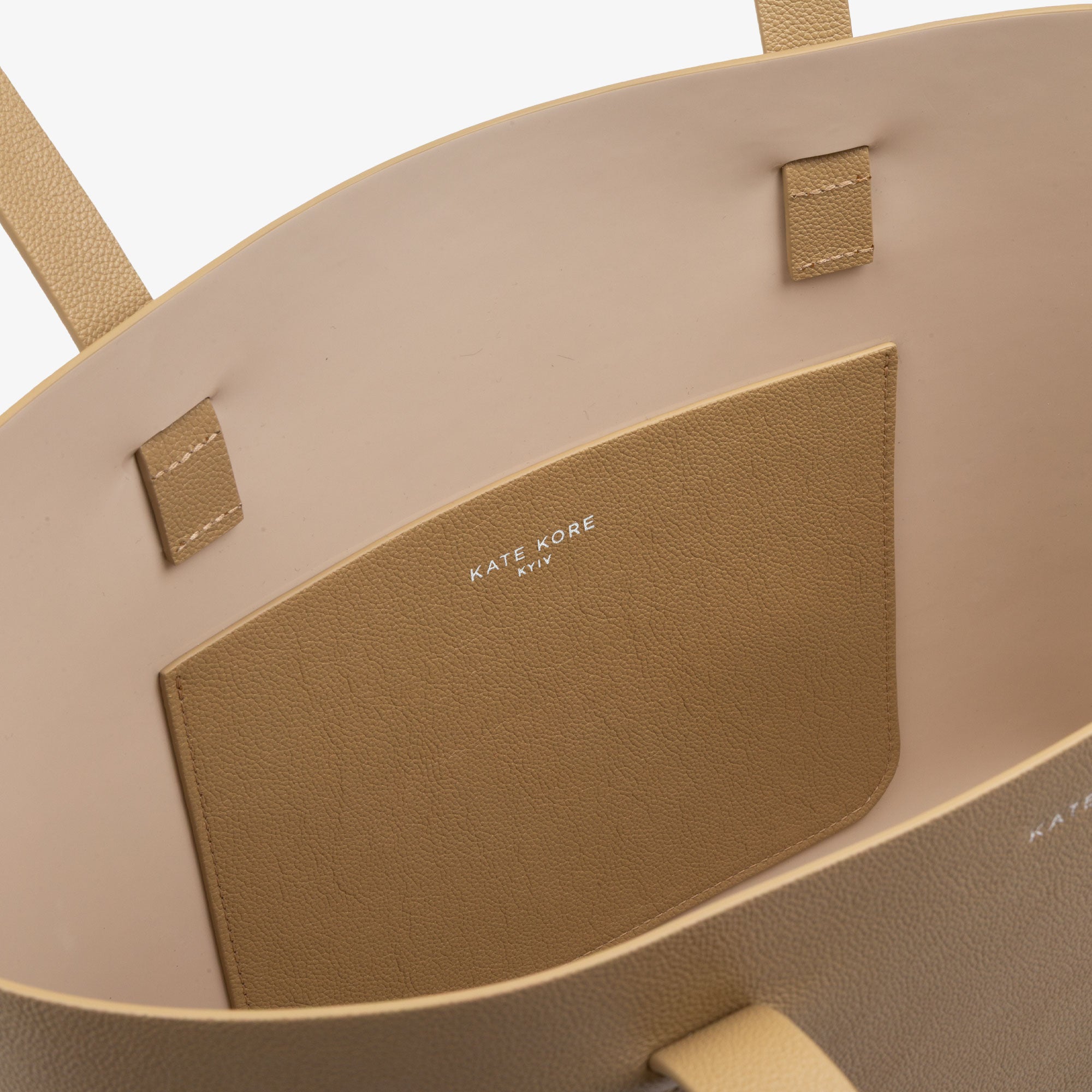 Saffiano Tote Sand / Nude